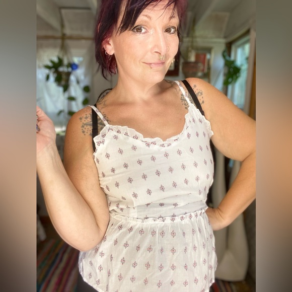 Anthropologie Sim & Sam White Lightweight Peplum Strap Top Size Small - Picture 3 of 15